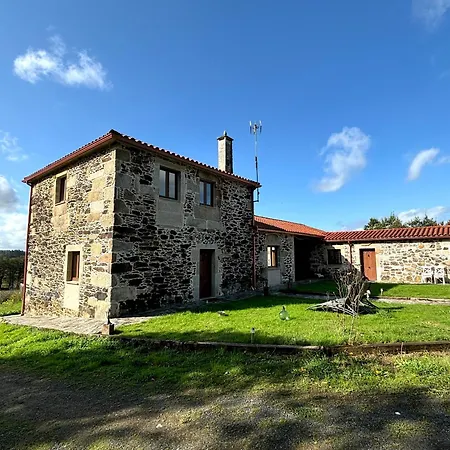 Alojamento de Acomodação e Pequeno-almoço As Casinas Porto De Bois 3*