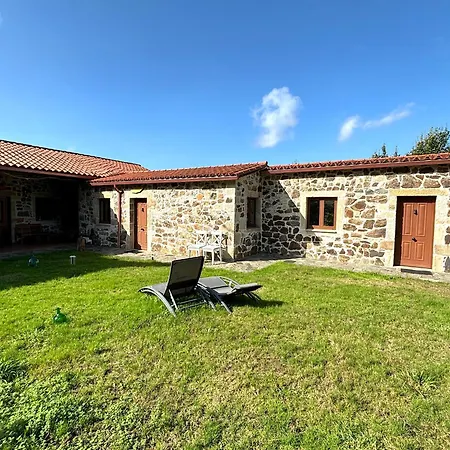 Alojamento de Acomodação e Pequeno-almoço As Casinas Porto De Bois O Coto