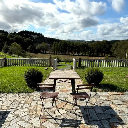 Alojamento de Acomodação e Pequeno-almoço As Casinas Porto De Bois 3*